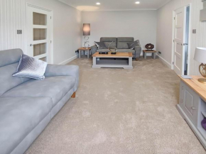 Apartment 3 Barton Manor - Uk40088